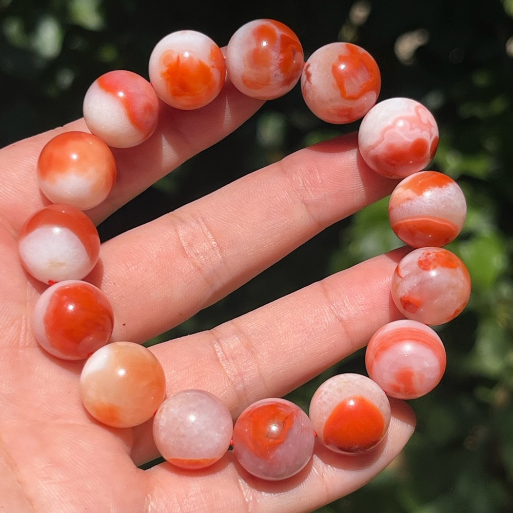 14mm Chunky Strechable Nanhong Agate bracelet 1479